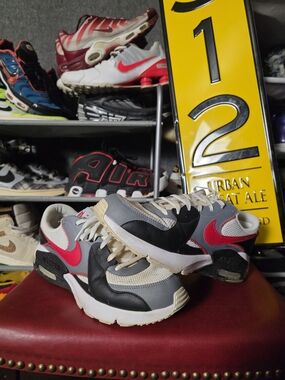 🔥 Nike Air Max Men's Excee Gray, Black and Red Retro Running Size 10.5